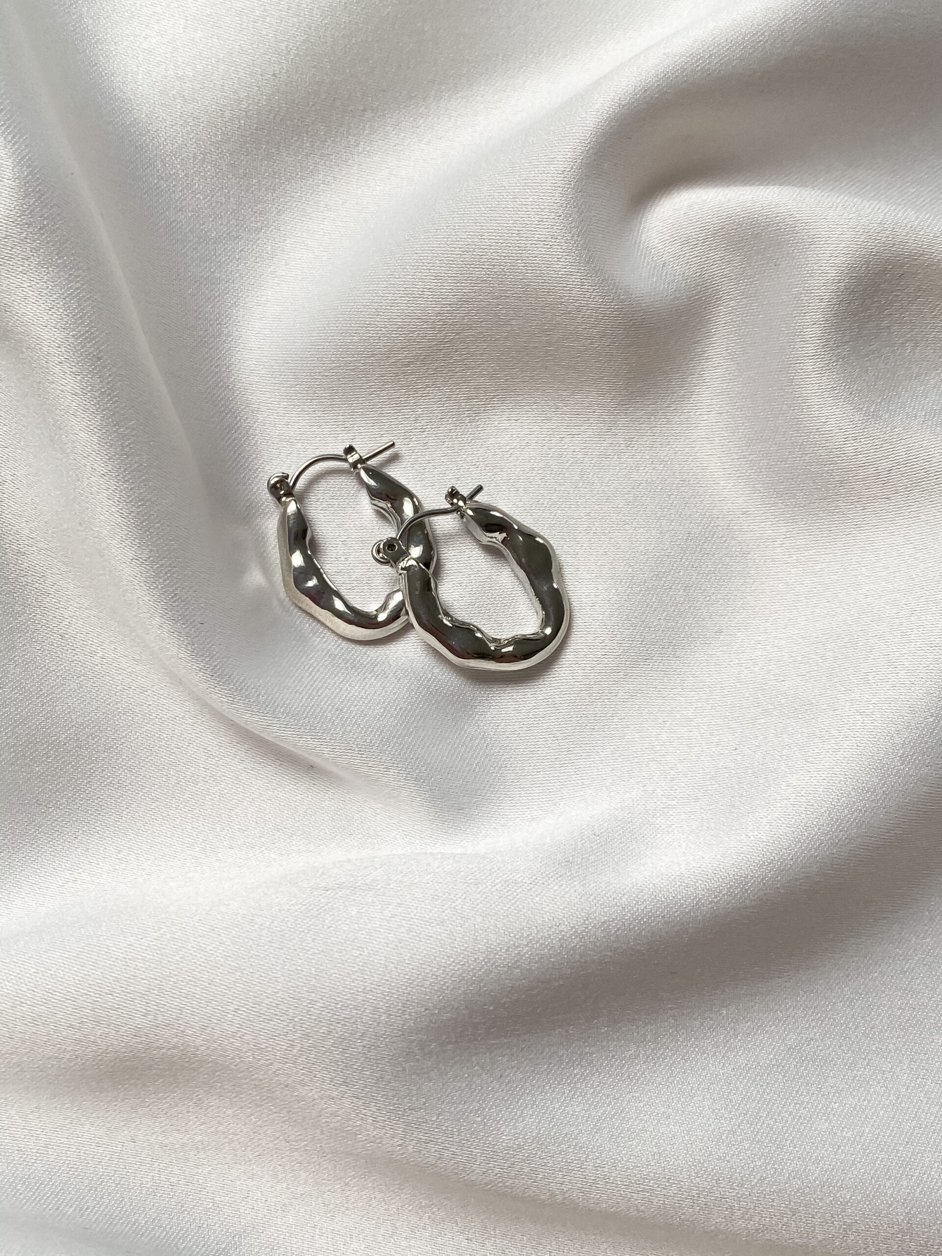 Lia hoops - Image 2